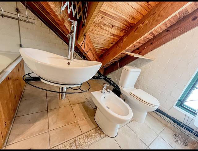 1 BEDROOM APARTMENT TO LET IN PINELANDS